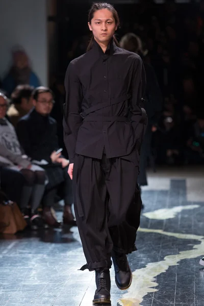 Look 25